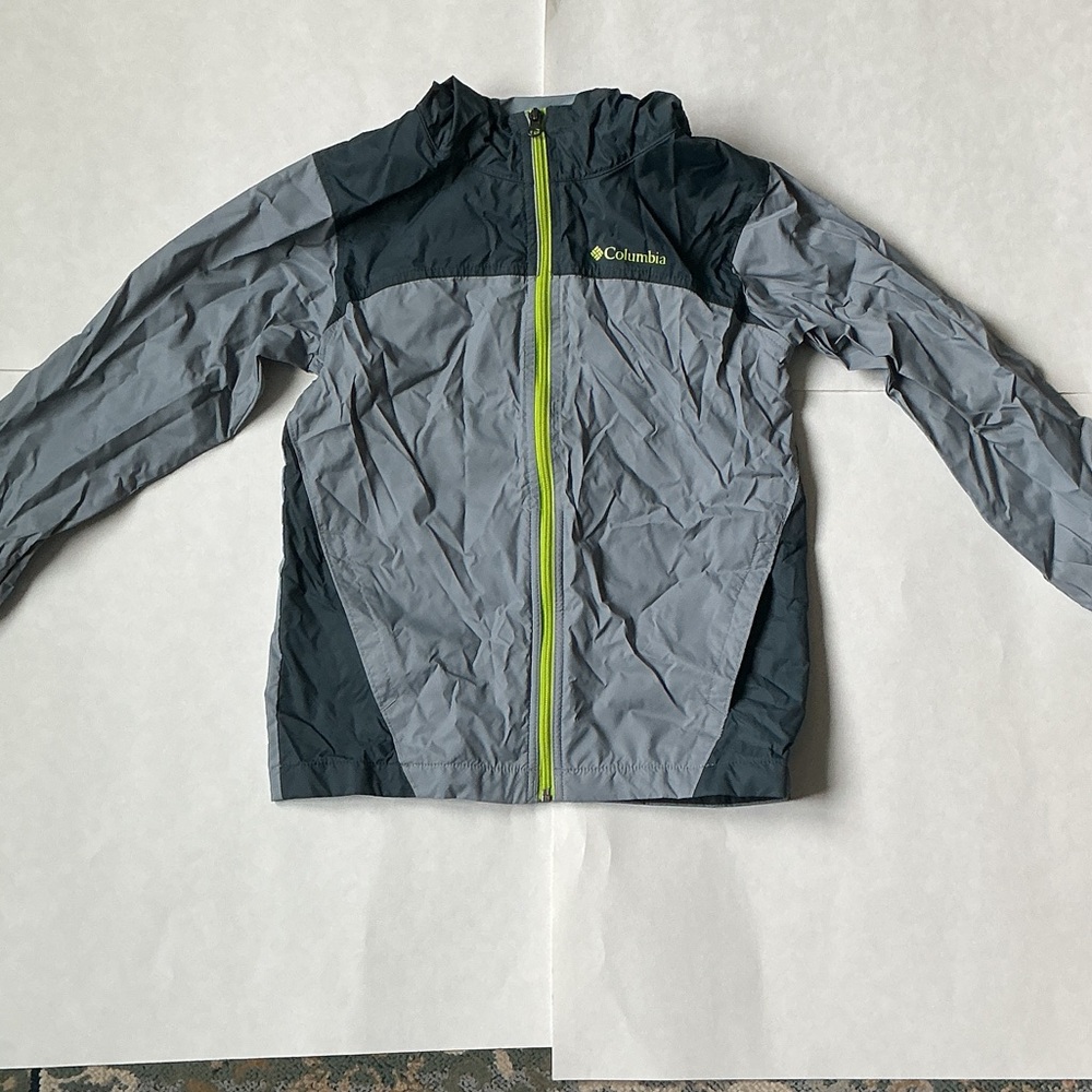 Columbia Boy’s Two-Tone Gray Jacket with Green Zipper